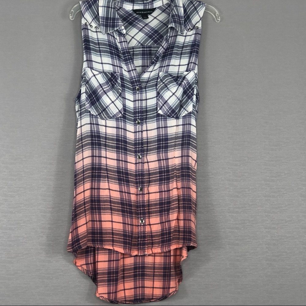 Rock and Republic Sleeveless Shirt. White and Denim Blue Check. SZ XS
